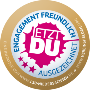 gold-3d_zert-siegel_engagementfreundlich_ausgezeichnet